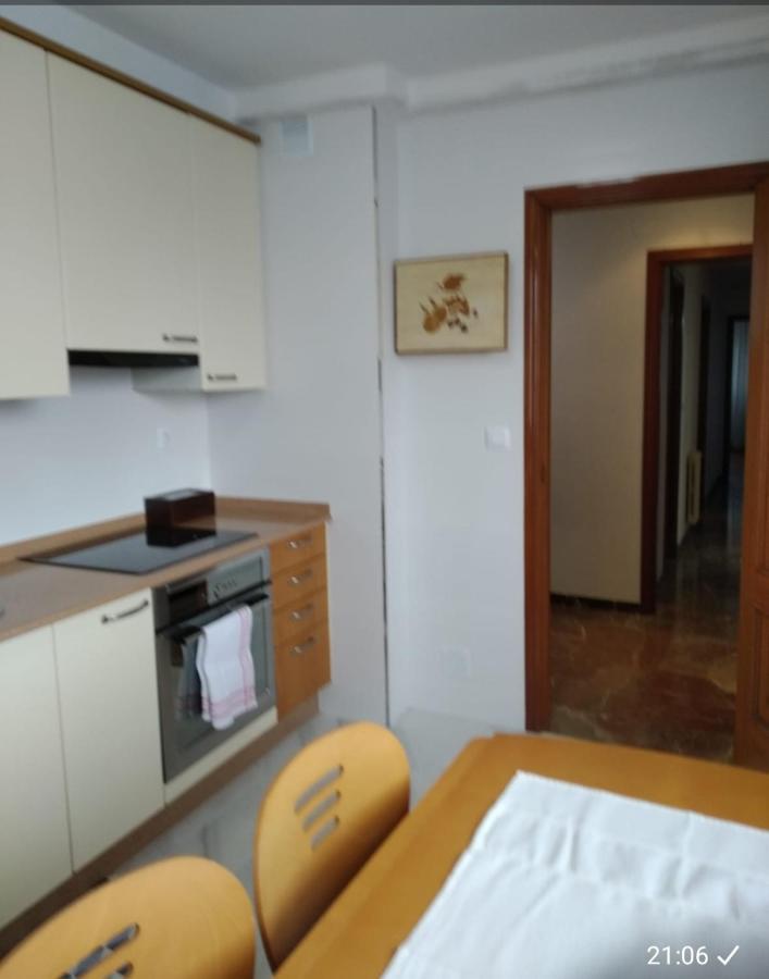Apartamento Luminoso Con Buena Ubicacion Apartment Pontevedra Bagian luar foto